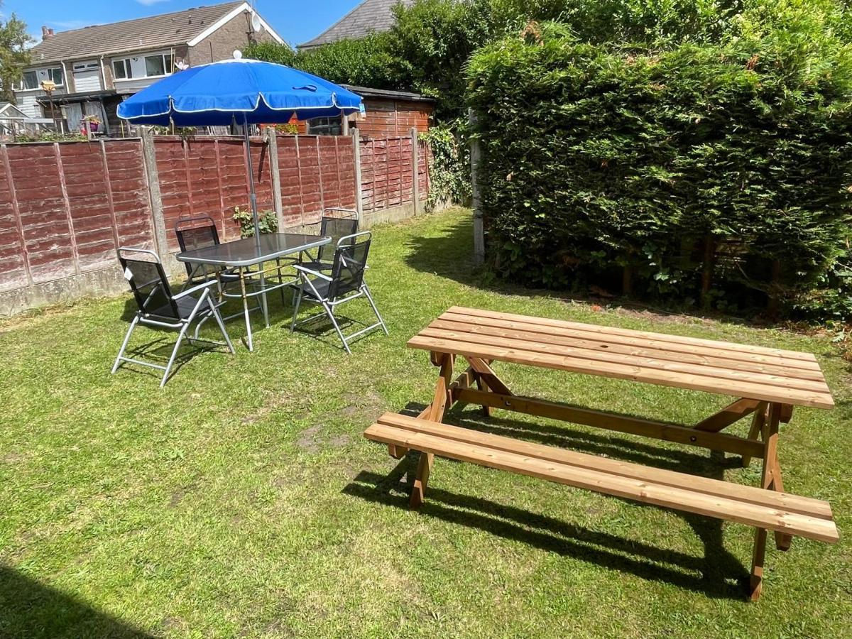 Leavesley Holiday Home Блекпул Екстериор снимка